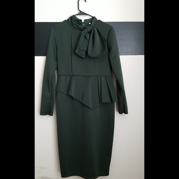 🆕️ LISTING!! BNWOT PUSSYBOW MOCK NECK ASYMMETRICAL PEPLUM PENCIL DRESS - Picture 6 of 16